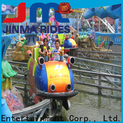 Строитель водных аттракционов в парке развлечений Jinma Rides для продвижения